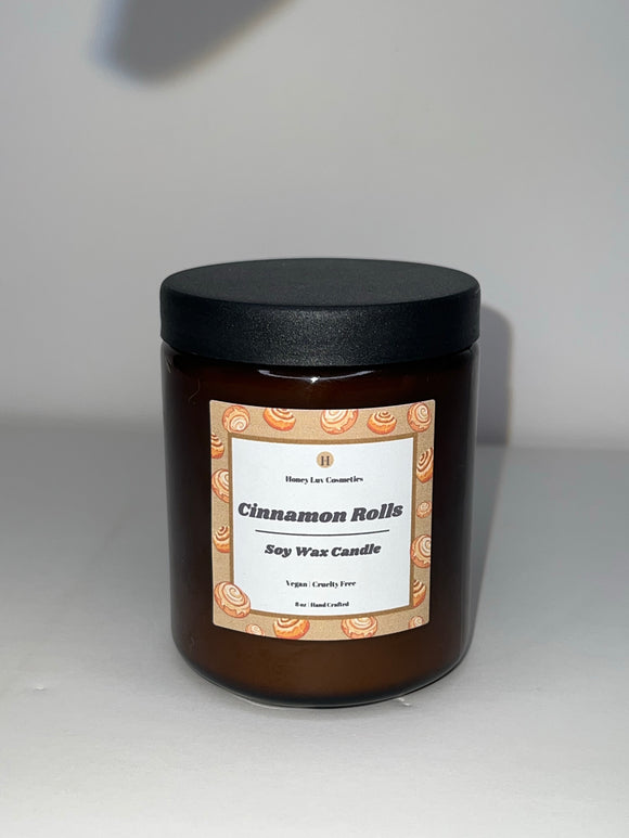 Cinnamon roll candle